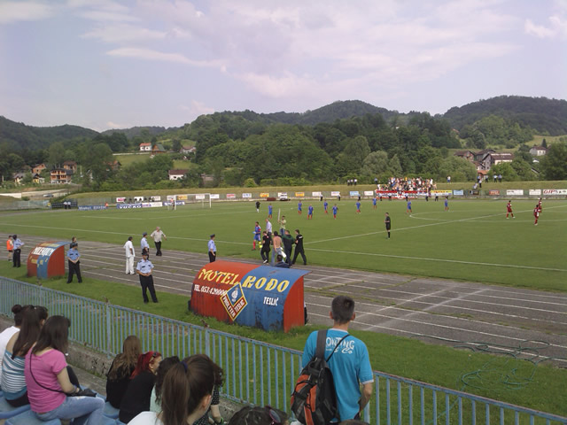 Uručenja priznanja navijaču Proletera Miroslavu Bubiću