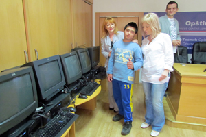 Socijalno ugroženoj djeci 15 računara