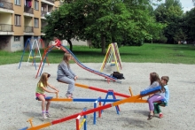 Srednjoškolci izradili rekvizite za dječije igralište