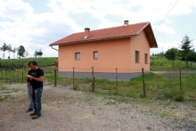 Očuh htio da zakopa leš pastorke u njivu