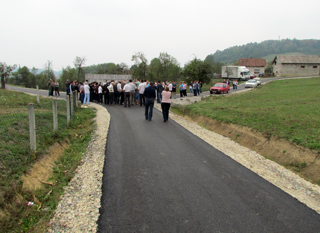 U Donjem Buletiću asfaltirano 1.3 kilometra puta