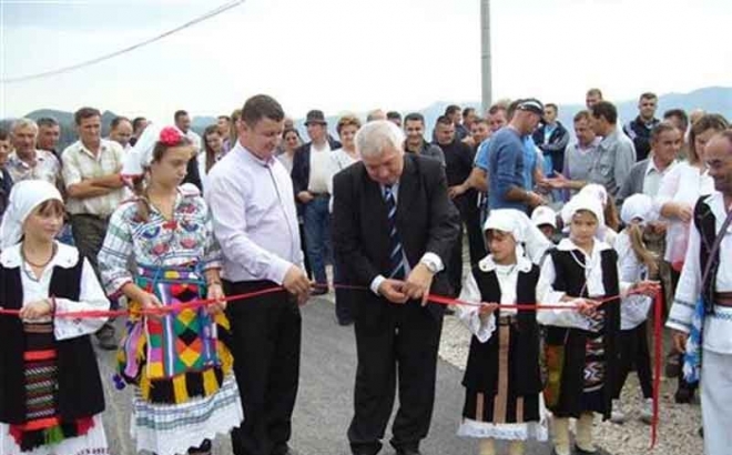 Pušten u saobraćaj put u selu Mladikovine