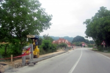 Asfaltiran put u Bežlji