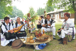 Međunarodna smotra folklora 10. juna