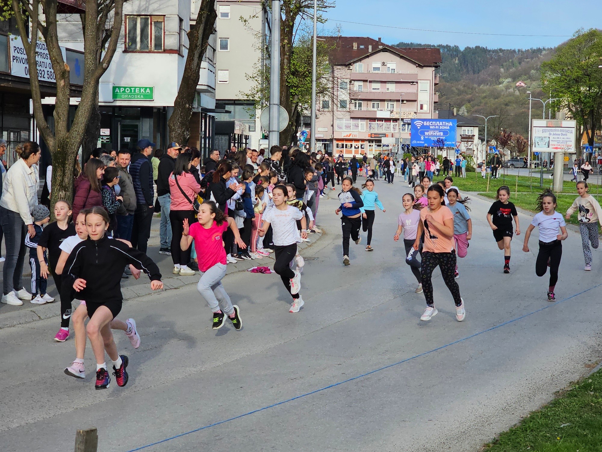 Održane tradicionalne ulične trke u Tesliću /FOTO/
